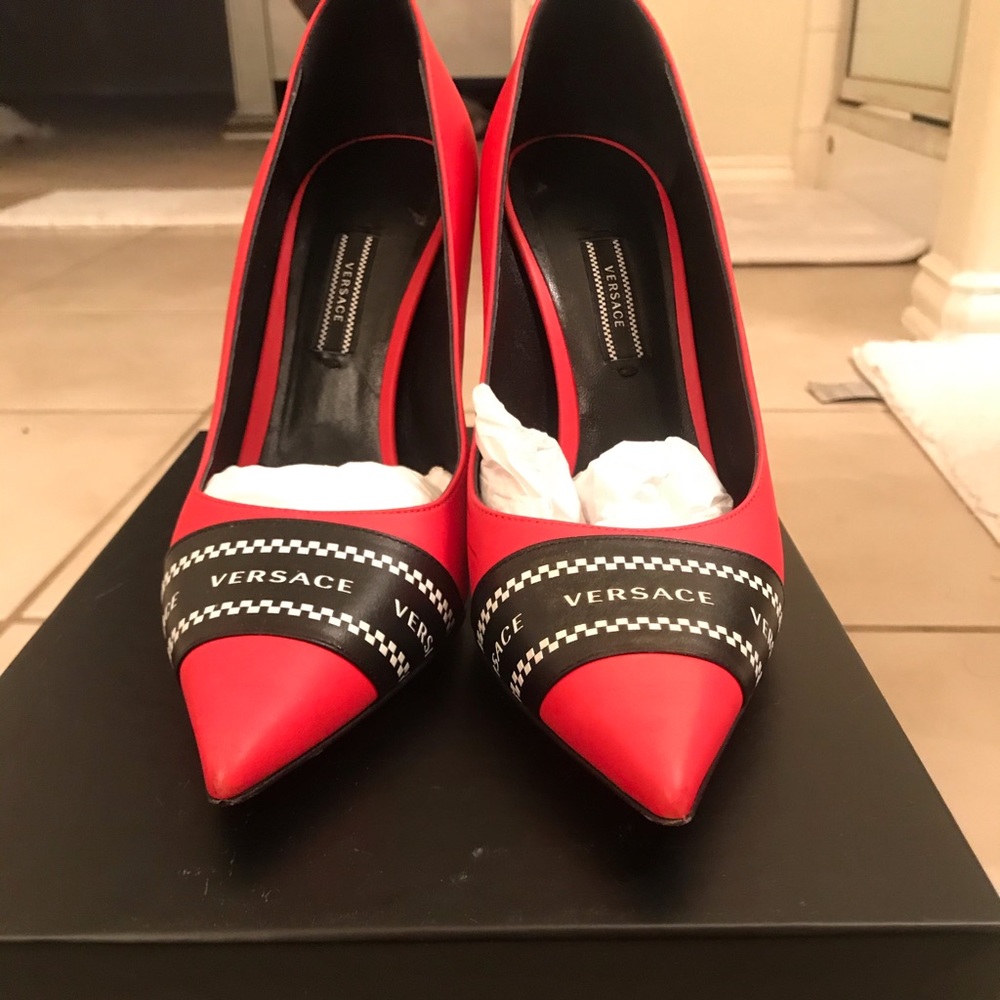 2019 VERSACE SPRING/SUMMER PUMP